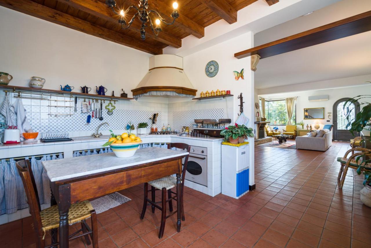 Villa Tina Таормина Экстерьер фото